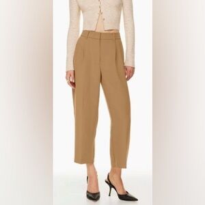 NWT ARITZIA Effortless Cropped Pant | Size 6 | Camel